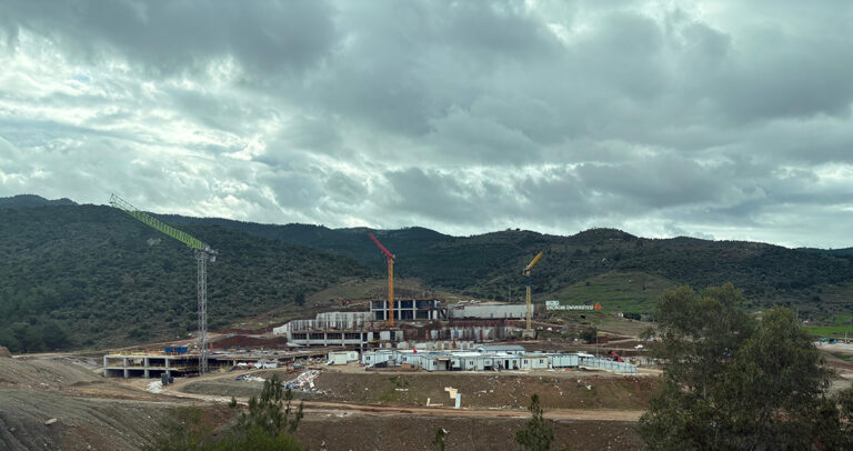 izmir-ekonomi-universitesi-guzelbahce (1)