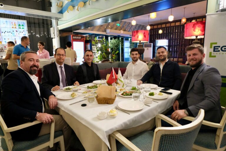 KUŞADASI-tmmob-insaat-muhendisleri-odasi-ile-duzenlenen-sektorel-bilgilendirme-etkinlikleri (6)